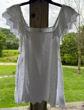 Cottagecore Prairie Old Navy White Eyelet Embroidered Flutter Sleeve Blouse XXL